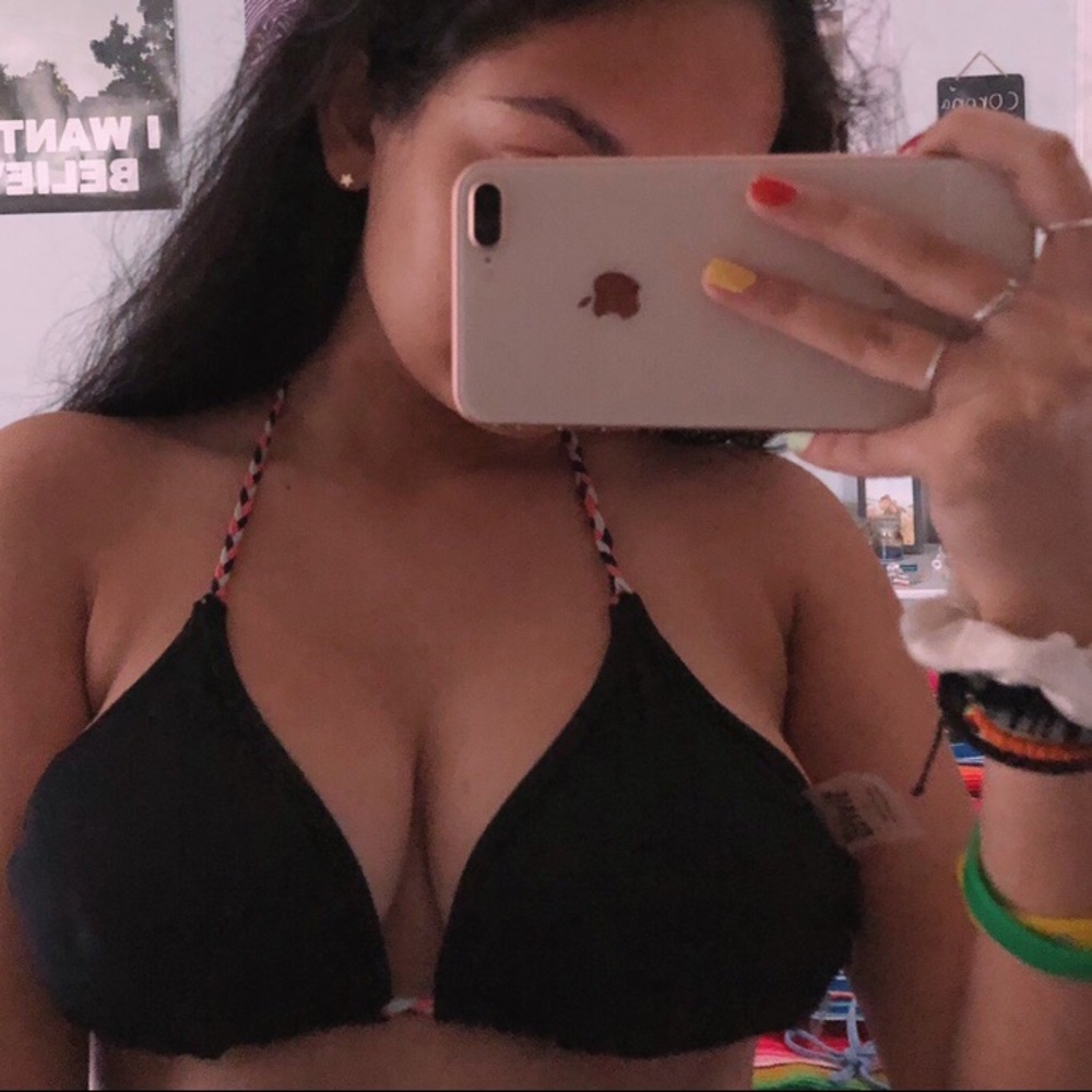 black bikini top w/ colored ties! 🖤💗